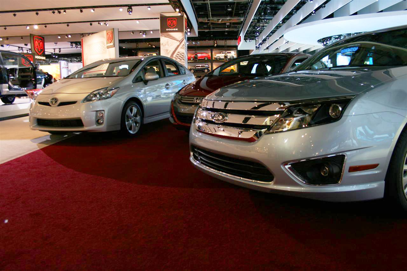 Illustration for article titled First Photo Of 2010 Toyota Prius, 2010 Honda Insight Together